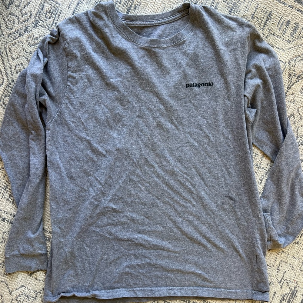 Patagonia Mens/Womens Long sleeve MEDIUM